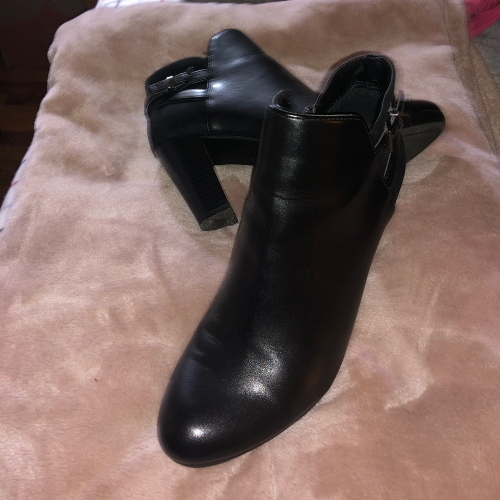 Boot - Picture 4 of 4